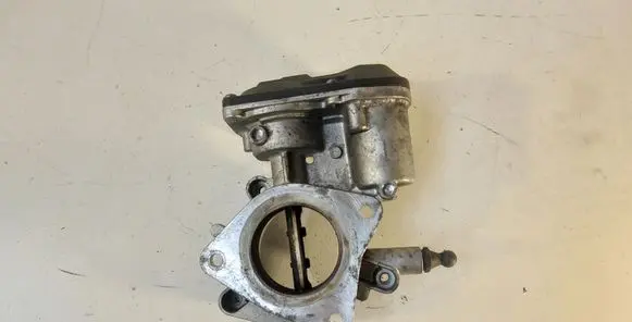 Opel Insignia A Throttle valve 50329302