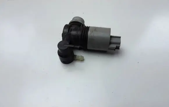Toyota Auris E180 Windscreen/windshield washer pump 1020974