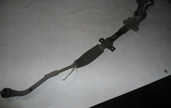 KIA Carens III Steering rack 56500-A4005