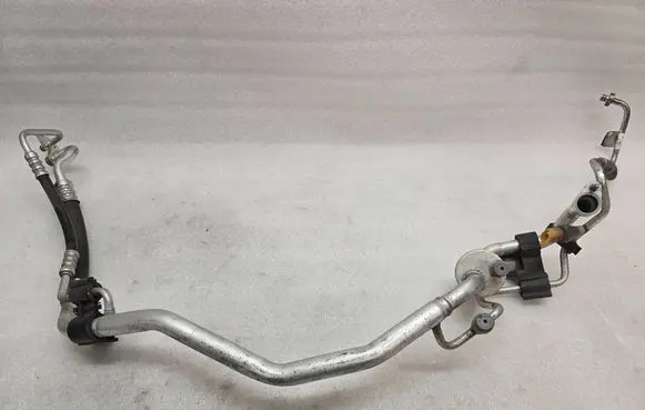 Citroen C5 Aircross Air conditioning (A/C) pipe/hose 9675103680