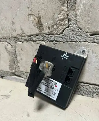 Mercedes-Benz E W211 Comfort/convenience module 2115452132