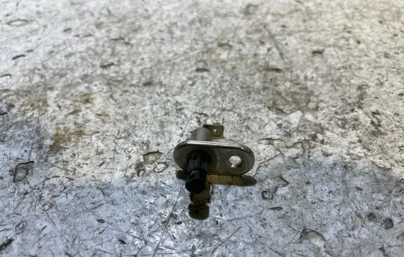 BMW 5 E28 Interior lighting relay 