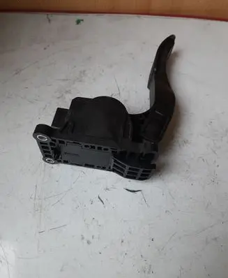 Mercedes-Benz Sprinter W906 Accelerator throttle pedal A9063000304 0280755025