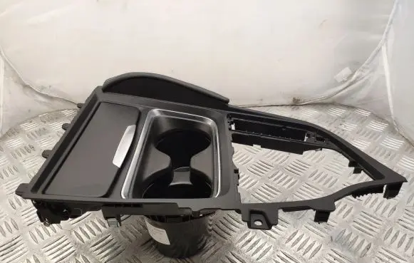 BMW M4 F82 F83 Cup holder 105048744 8058969