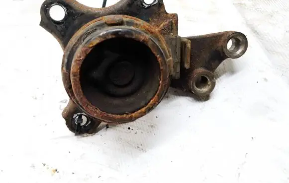 Engine mount bracket