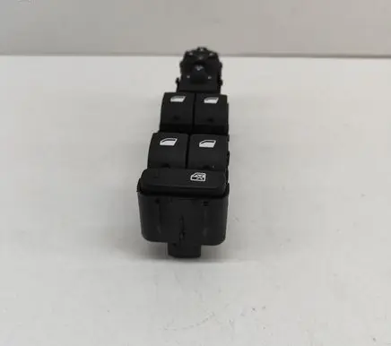 Peugeot 2008 II Electric window control switch 98421760ZD