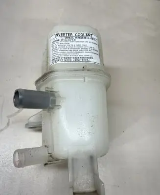 Toyota Prius (XW30) Power steering fluid tank/reservoir
