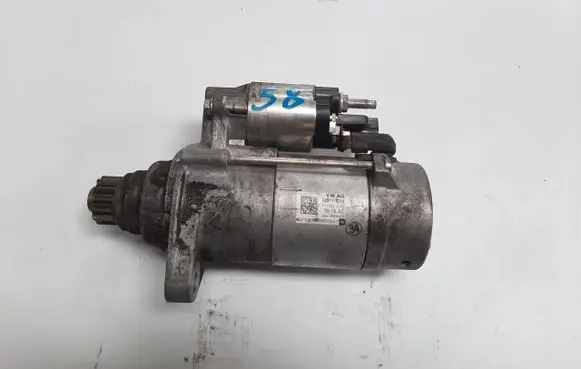 Volkswagen Golf VII Starter motor 02M911024B
