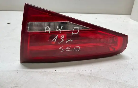 Audi A4 S4 B8 8K Tailgate rear/tail lights 01091502
