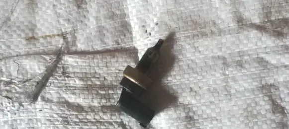Coolant temperature sensor
