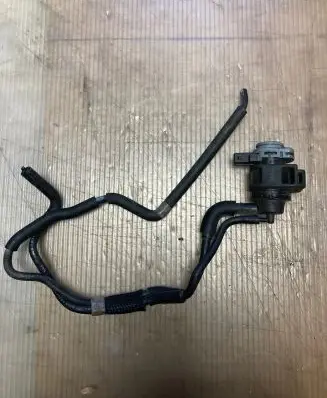 Ford Kuga I Turbo solenoid valve 8200575400
