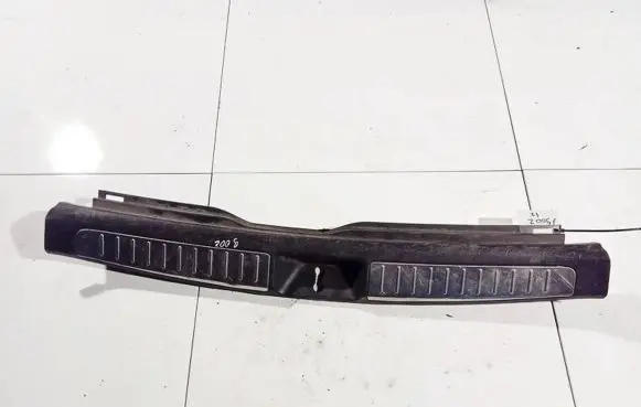 Toyota Avensis T250 Other trunk/boot trim element 5838705090 58387-05090