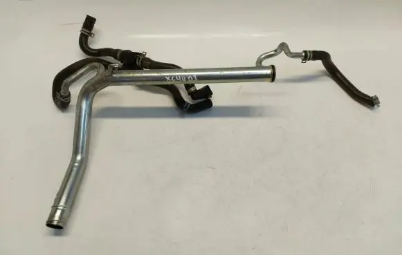 Volvo XC40 Engine coolant pipe/hose 32252121