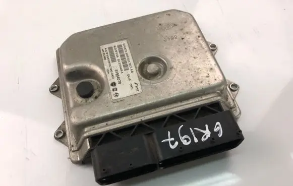 Fiat Grande Punto Engine control unit/module 51904070