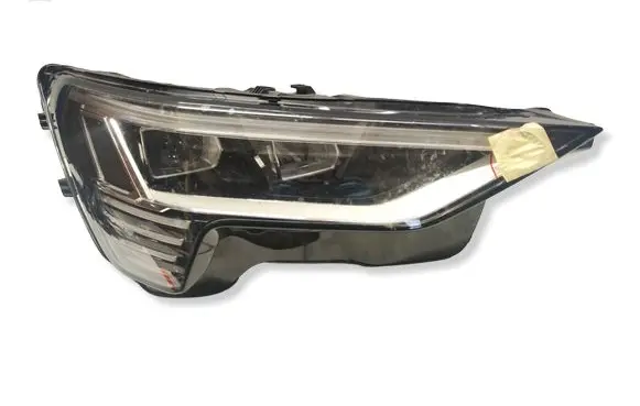 Audi e-tron Headlight/headlamp 4KE941040 030111023400 4KL941040