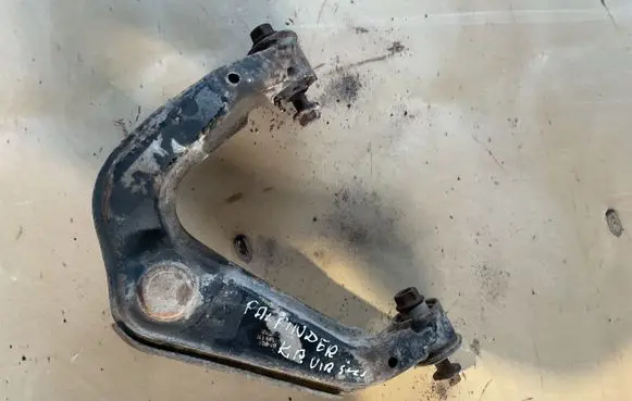 Nissan Pathfinder R51 Front lower control arm/wishbone