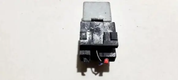 Volkswagen Golf II Other relay 171906383