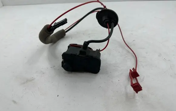 Audi A8 S8 D4 4H Fuel tank cap lock 4H0810773F 144448
