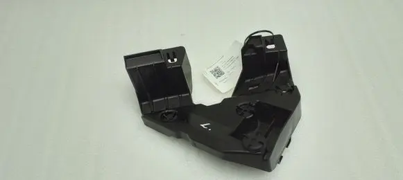Nissan Pulsar Headlight/headlamp mounting bracket