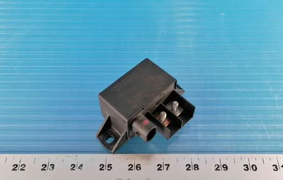 Mercedes-Benz E W211 Current control relay A0025426419