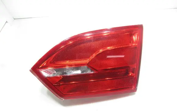 Volkswagen Jetta VI Tailgate rear/tail lights 5C6945260A 5C6945260