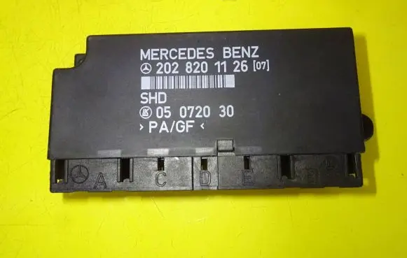 Mercedes-Benz C W202 Comfort/convenience module 2028201126