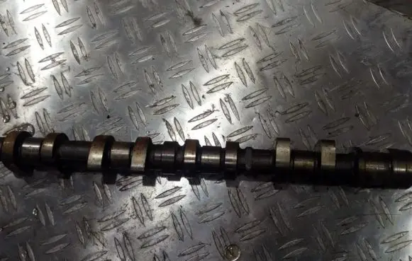 Citroen C4 I Camshaft 