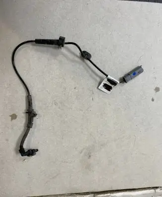 Peugeot Rifter ABS brake wheel speed sensor 9825606280
