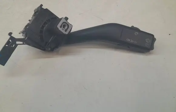 Volkswagen Golf V Wiper control stalk 1K0953519A 01203506