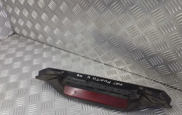 Fiat Punto (188) Third/center stoplight 5245165