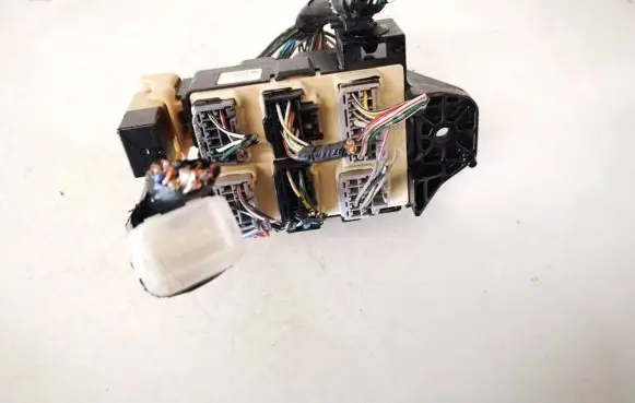 Toyota Avensis Verso Fuse box set