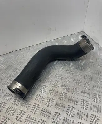 BMW 5 F10 F11 Intercooler hose/pipe 7810615
