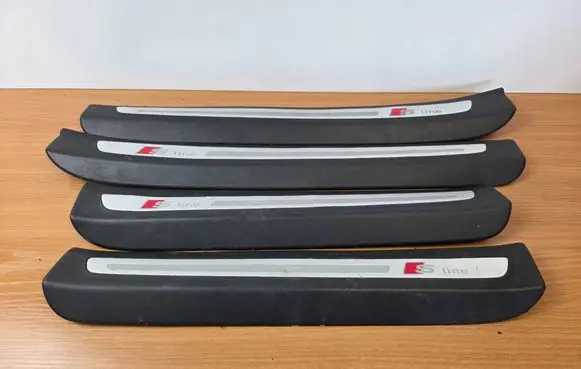 Audi Q7 4L sill trim set (inner) 4L0853375F