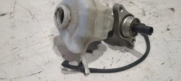 Volkswagen Touareg I Master brake cylinder 03350884911