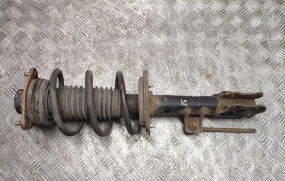 Hyundai ix35 Front shock absorber with coil spring 546512Y001