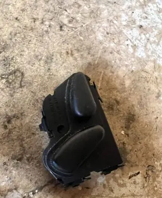 Mercedes-Benz E W211 Seat control switch 2108213751 03463810