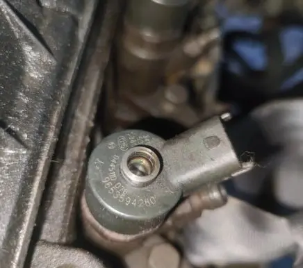 Citroen C5 Fuel injector 0445110076 9653594280