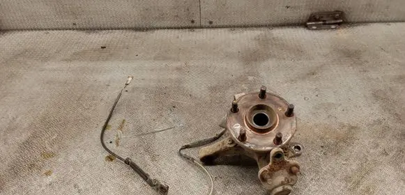 Toyota Avensis T250 Front wheel hub spindle knuckle 