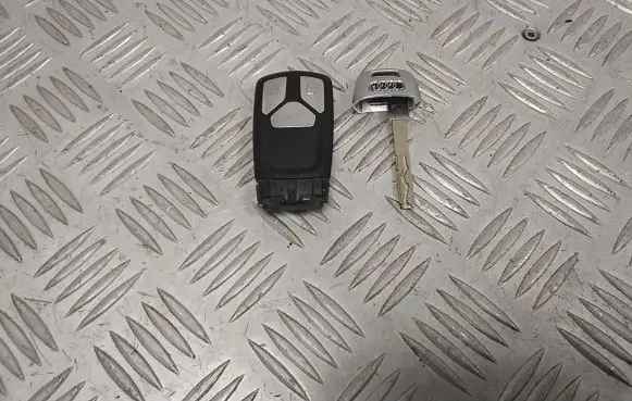 Audi A4 S4 B9 Ignition key/card 4M0959754BR