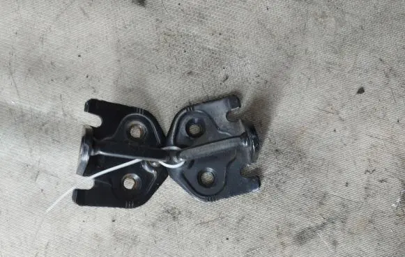 Ford Galaxy Rear door lock loop/hook striker 6G91R21982FBB