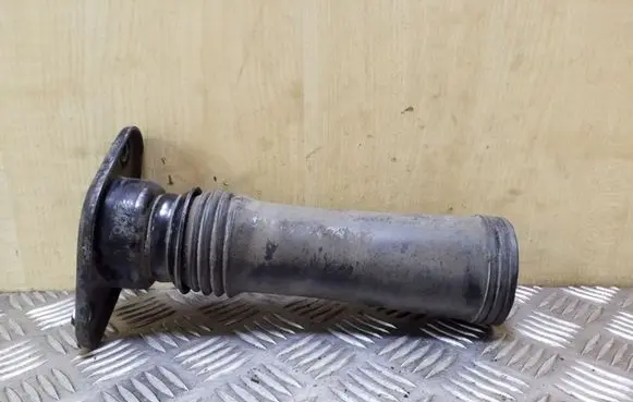 Hyundai i40 Front shock absorber mounting bracket 