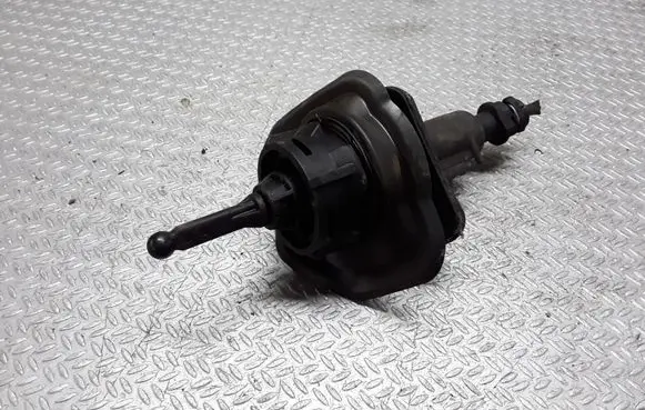 Ford Focus C-MAX Clutch master cylinder