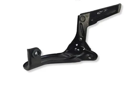 Audi A6 S6 C6 4F Intercooler pipe mounting bracket 4F0145813F