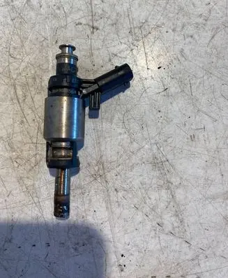 Audi A4 S4 B8 8K Fuel injector 06H906036H