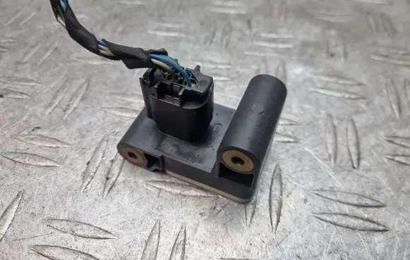 BMW 1 E82 E88 Airbag deployment crash/impact sensor 6911003 65776911003 0285003900