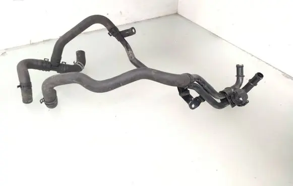 Volkswagen PASSAT B6 Engine coolant pipe/hose 03C121070D