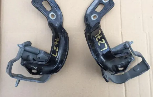 Audi A4 S4 B8 8K Tailgate/trunk/boot hinge