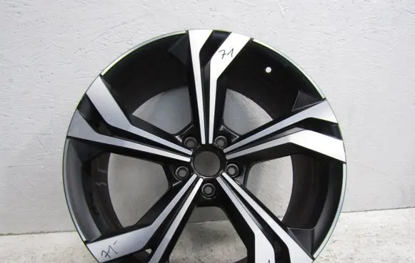 Audi Q3 F3 R20 alloy rim 83A601025AC