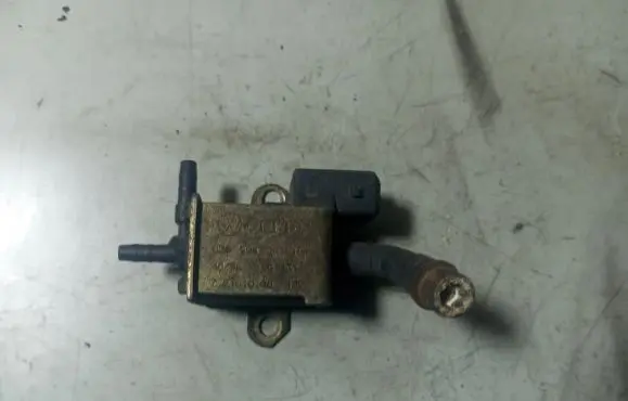 Audi A6 S6 C5 4B Turbo solenoid valve 026906283H