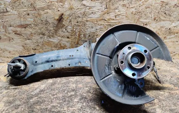 Volvo XC60 Rear wheel hub spindle/knuckle 76915A968VAE